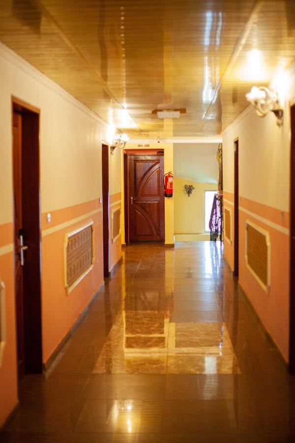 Felicia Hotel Yaounde Exterior photo