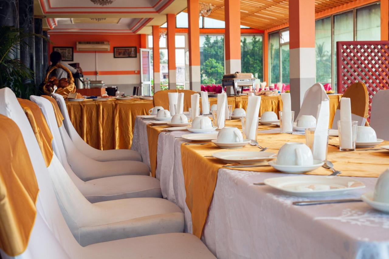 Felicia Hotel Yaounde Exterior photo