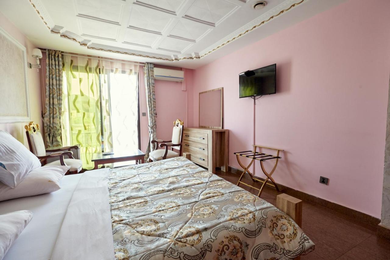 Felicia Hotel Yaounde Exterior photo