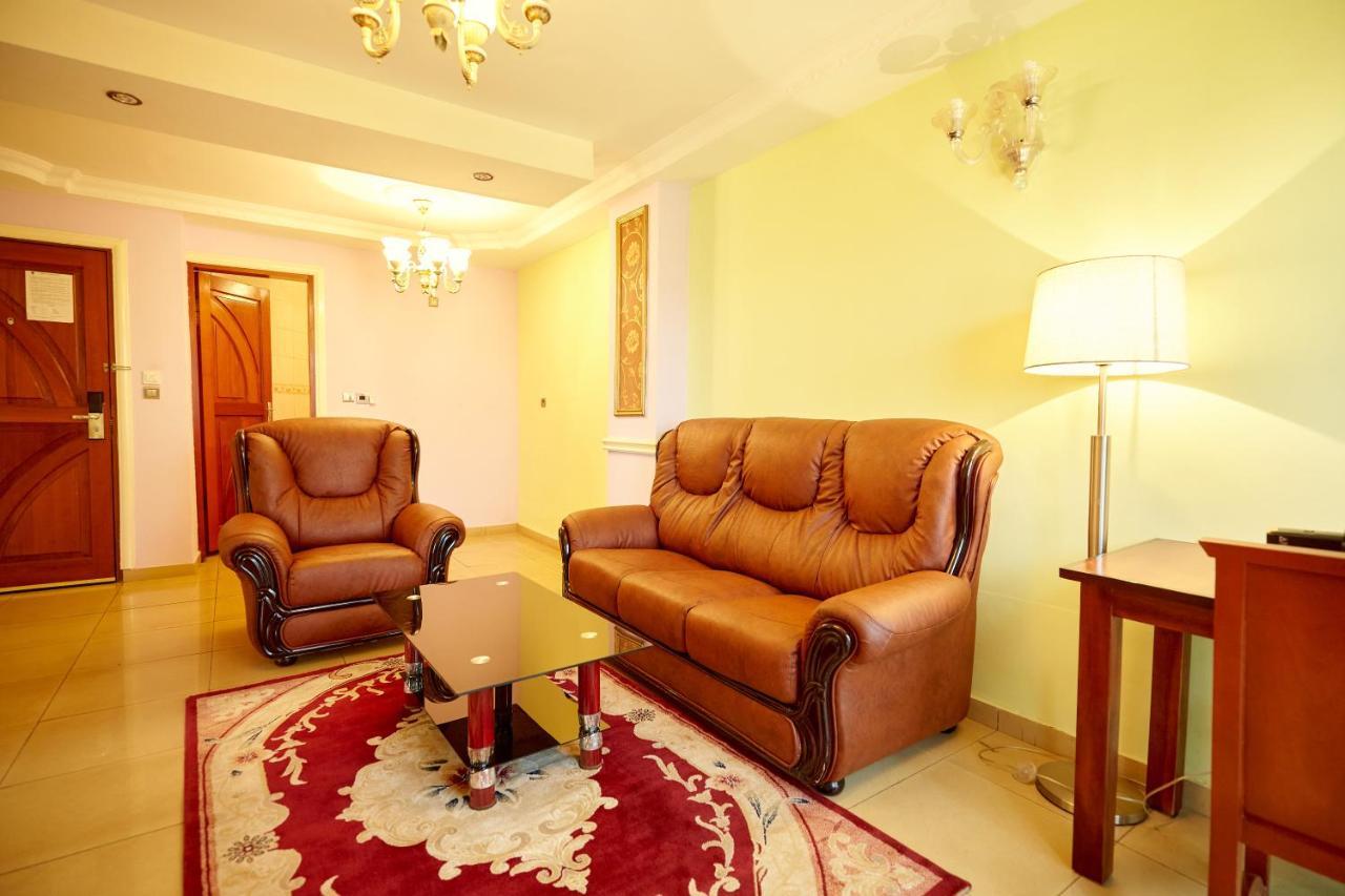 Felicia Hotel Yaounde Exterior photo