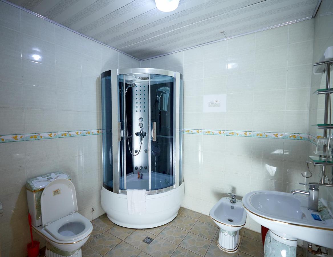 Felicia Hotel Yaounde Exterior photo