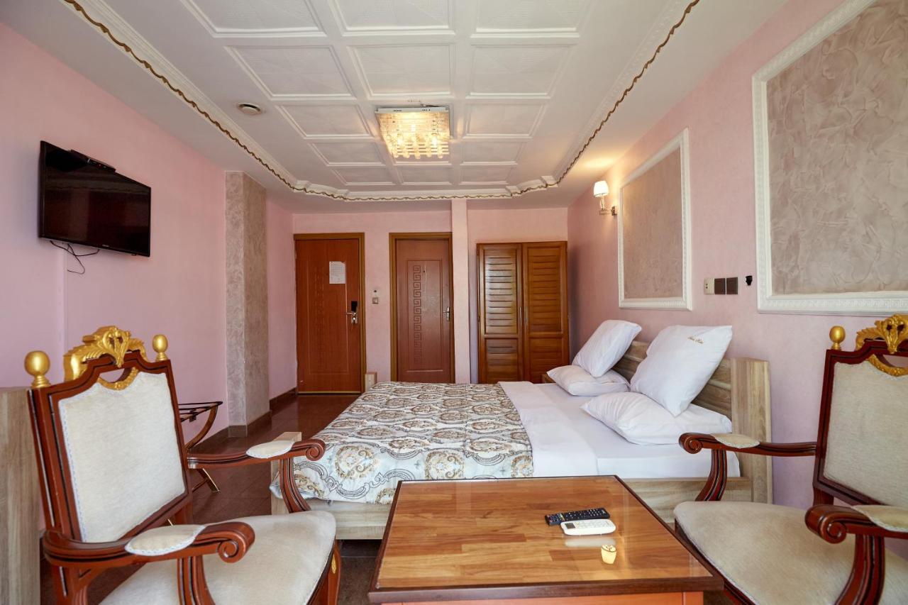 Felicia Hotel Yaounde Exterior photo