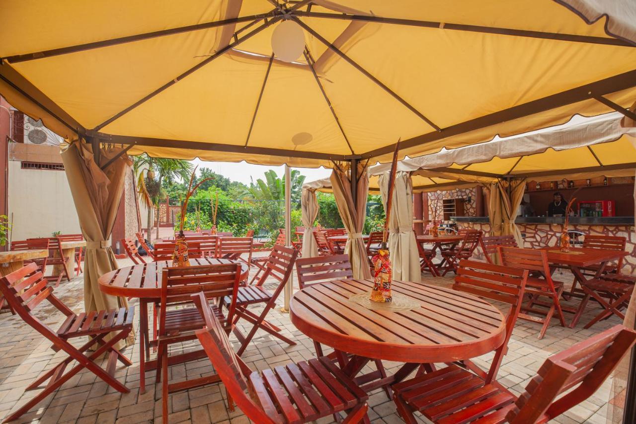 Felicia Hotel Yaounde Exterior photo