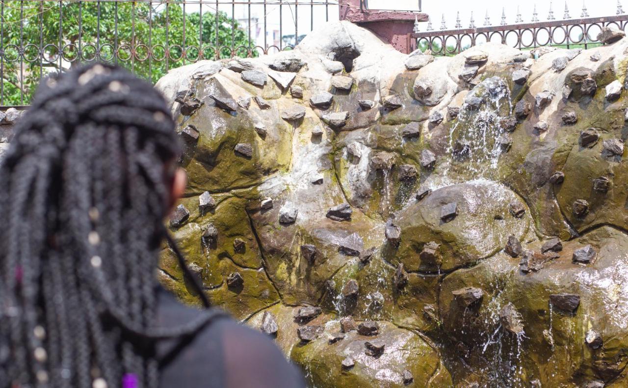 Felicia Hotel Yaounde Exterior photo